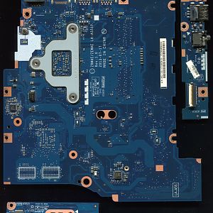Toshiba Satellite M50D-A-10Z PSKPUE ZRMAE/ZEMAE LA-A551P Rev: 1.0
