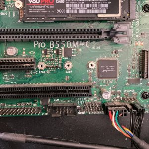 ASUS b550.jpg