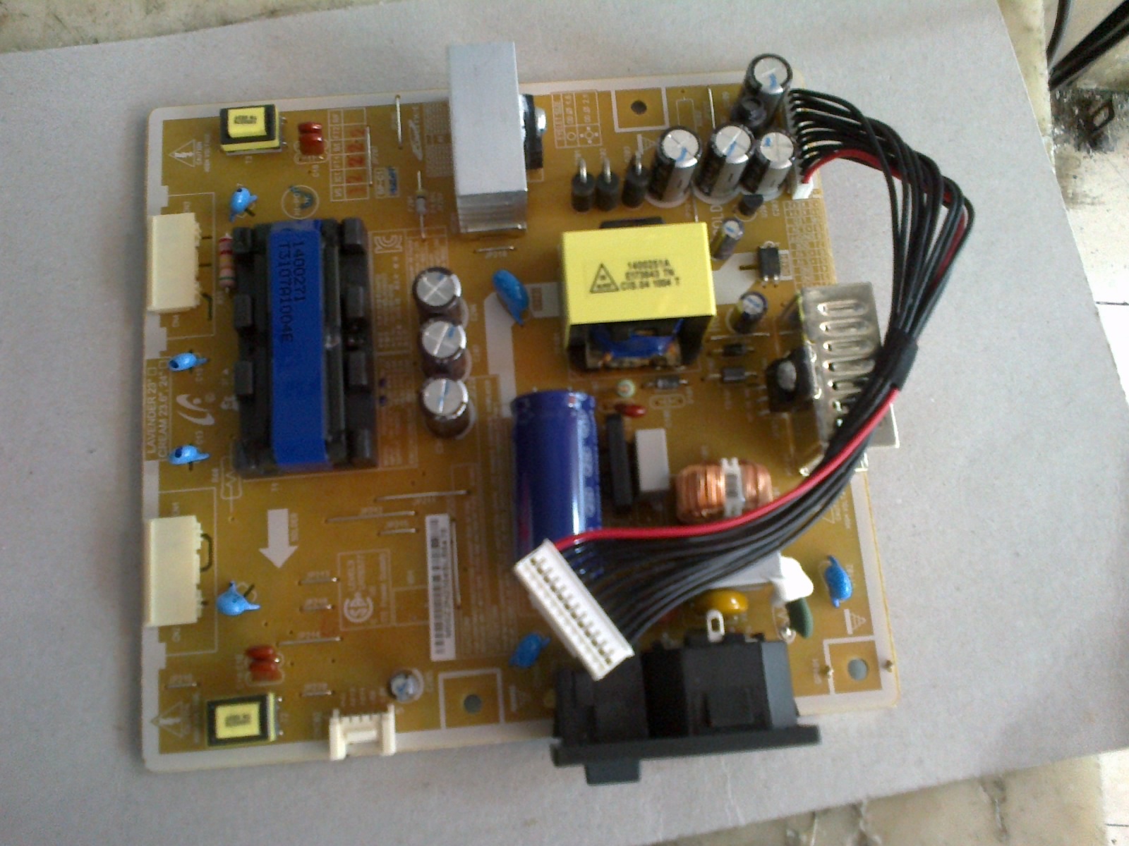 Board Samsung P2250