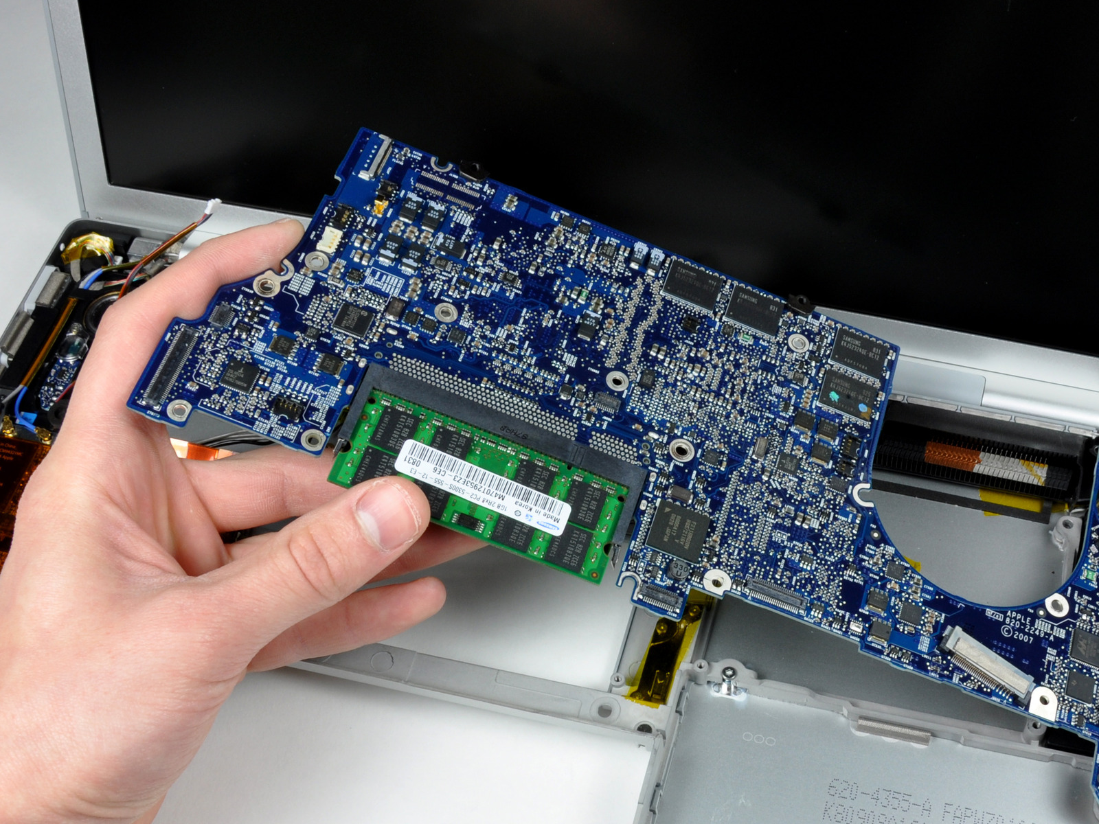 MacBook Pro 15 Core 2 Duo Models A1226 And A1260 | Vinafix.com