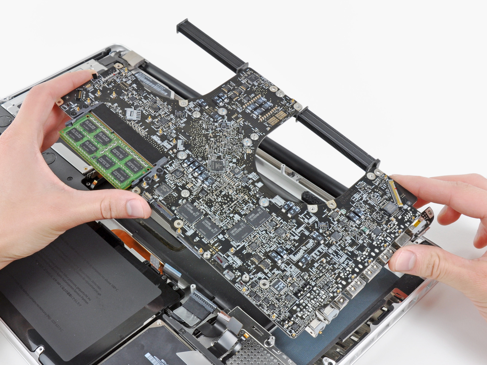 MacBook Pro 17 Unibody_