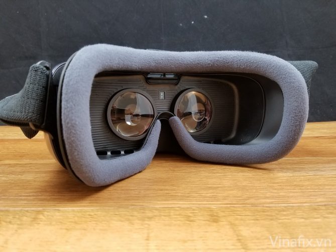 Samsung Gear VR (2016)