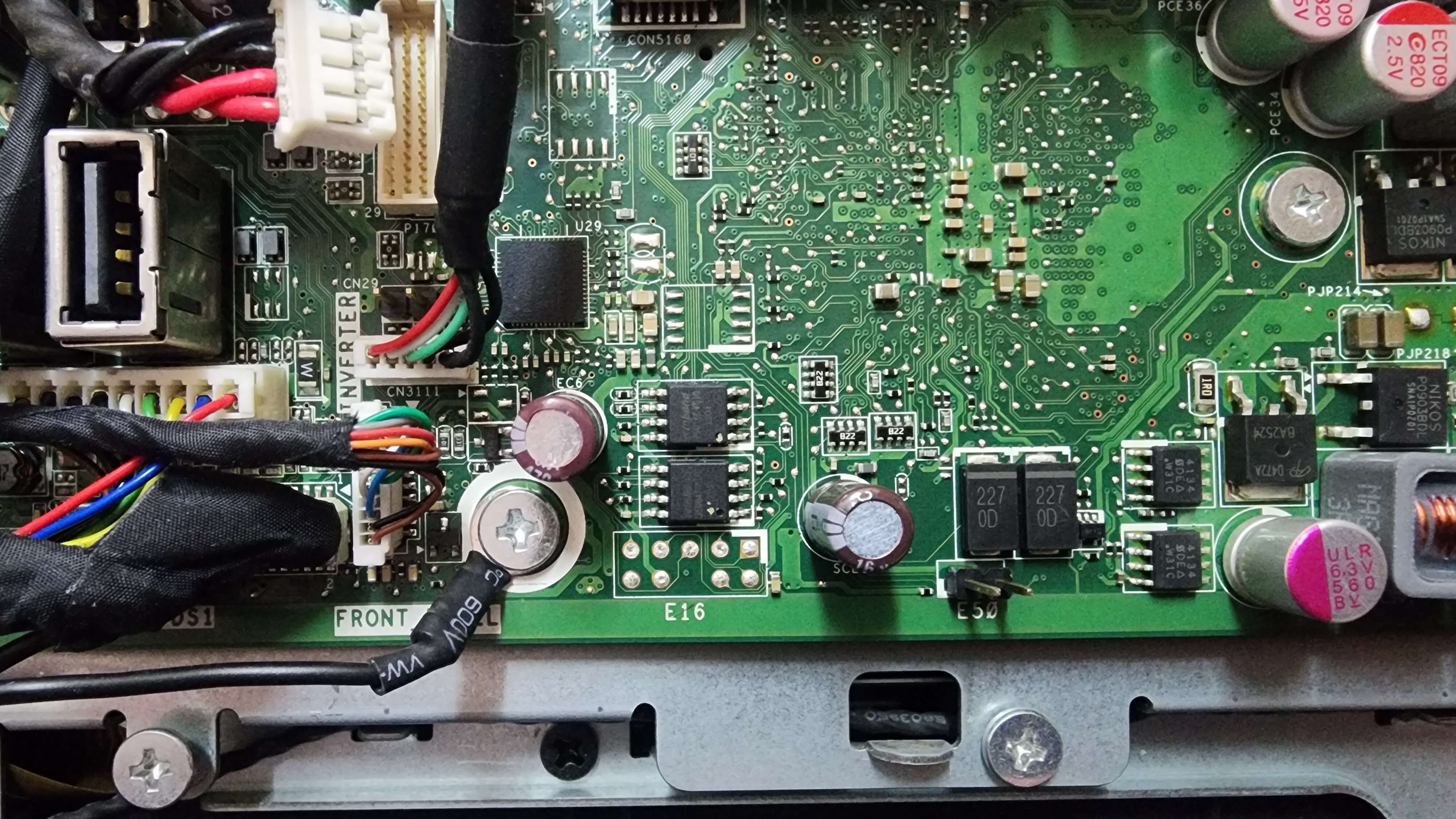 Winbond 25Q16 & 25Q64 Motherboard.jpg