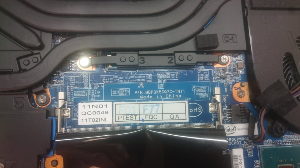 XMG FUSION15  QC71x MBPGK5CQ7C-TN11 QC0140.jpg